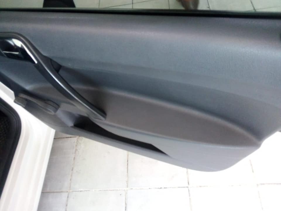 2012 VW POLO VIVO 1.4 TRENDLINE , SEDAN 106 000km WHITE AUTOMATIC SPAREKEY