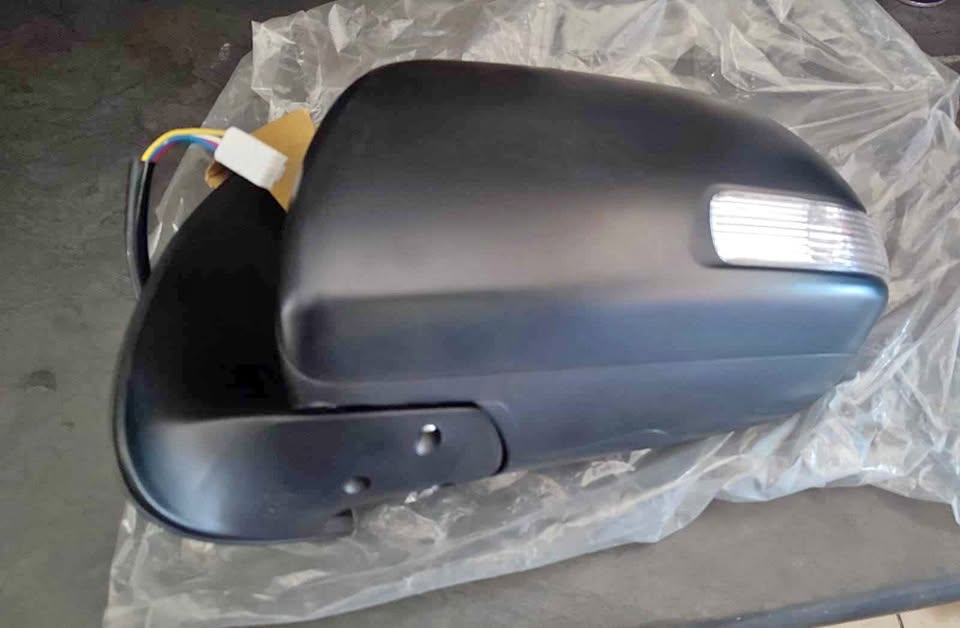 Toyota Hilux 2011-2015 Lhs Mirror - Private Seller Toyota Hilux 2011-2015 Lhs Mirror - Private Seller