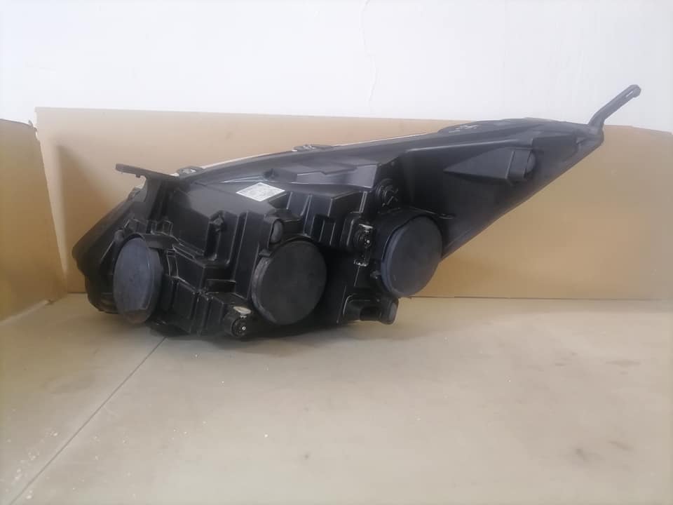 Ford Transit halogen headlights DM or contact number in the description for assistance. - Private Seller