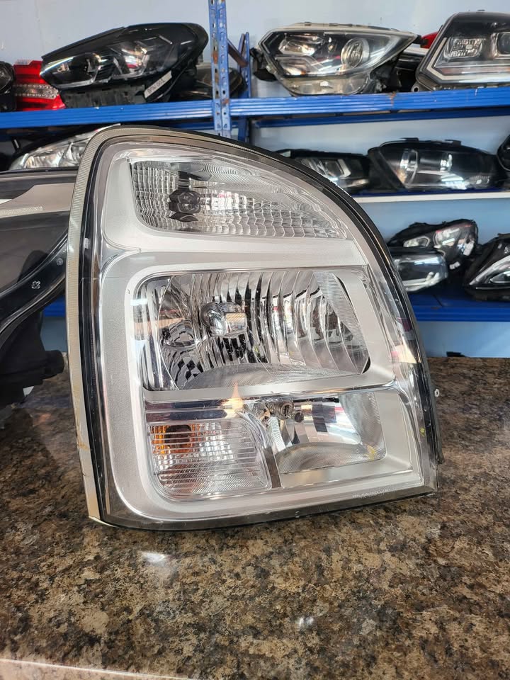 Hyundai H100 2023 right headlight for sale - Private Seller Hyundai H100 2023 right headlight for sale - Private Seller