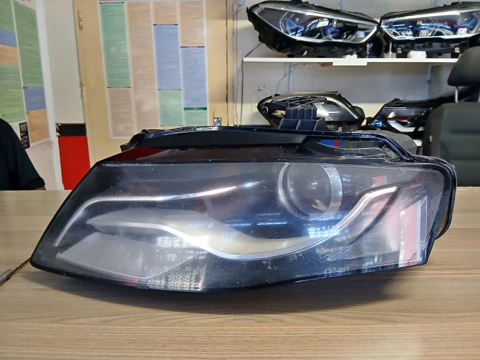 2012 AUDI A4 HEADLIGHT FOR SALE LEFT SIDE - Private Seller 2012 AUDI A4 HEADLIGHT FOR SALE LEFT SIDE - Private Seller