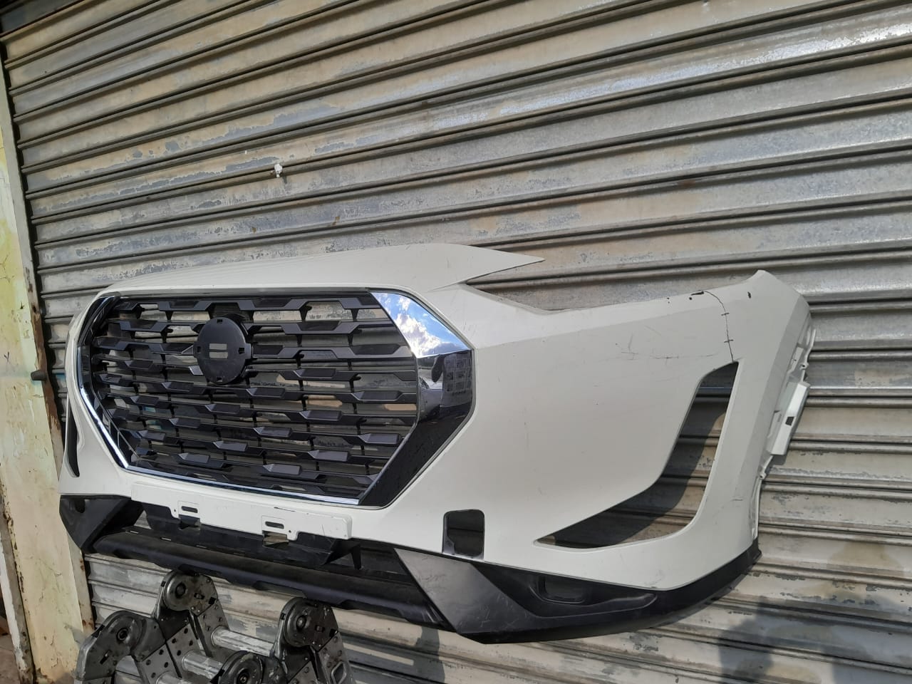 2019-2023 NISSAN MAGNITE FRONT BUMPER AND GRILL FOR SALE - Private Seller