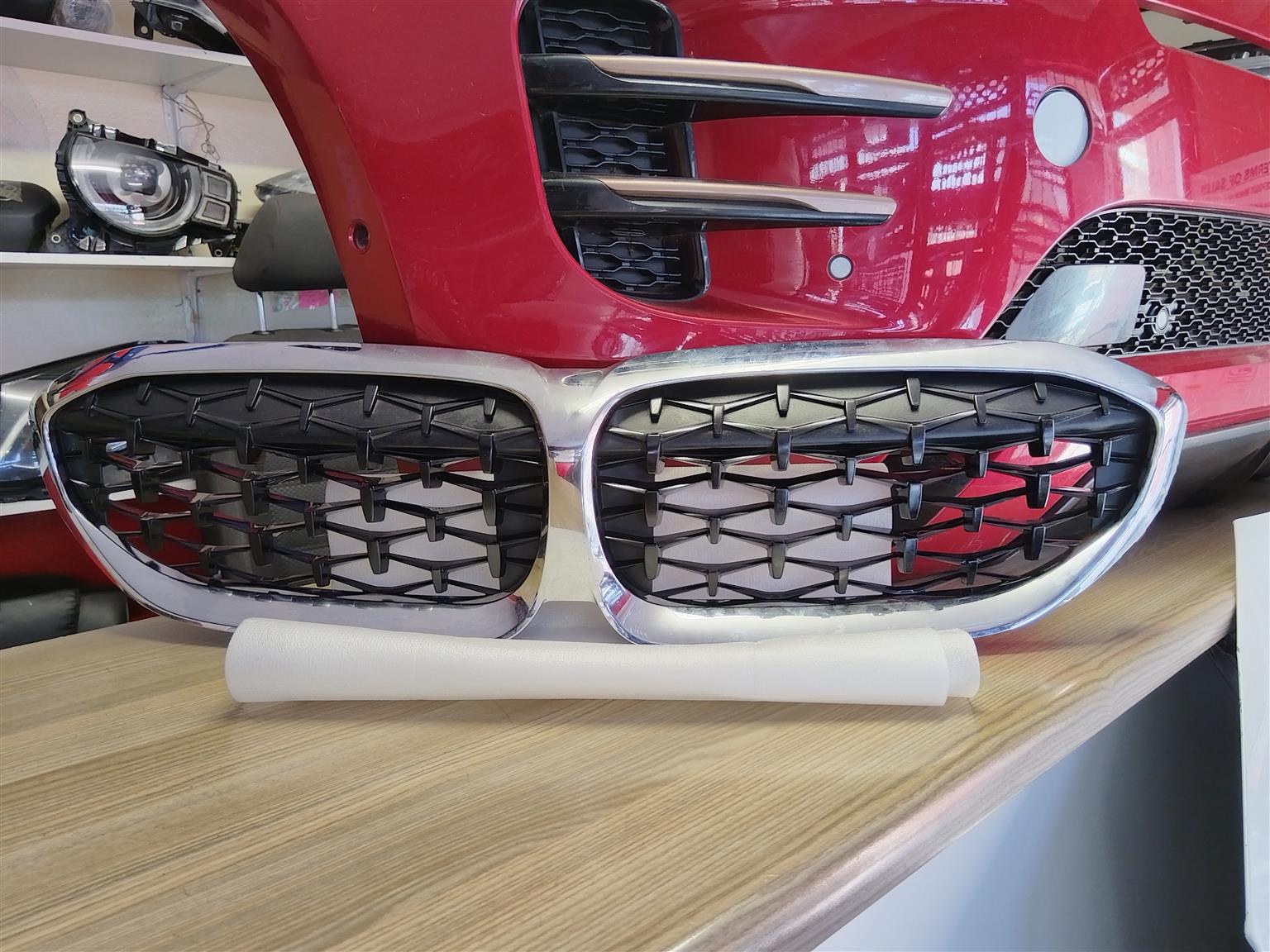 2021 BMW G20 3 SERIES MAIN GRILL AVAILABLE FOR SALE - Private Seller 2021 BMW G20 3 SERIES MAIN GRILL AVAILABLE FOR SALE - Private Seller