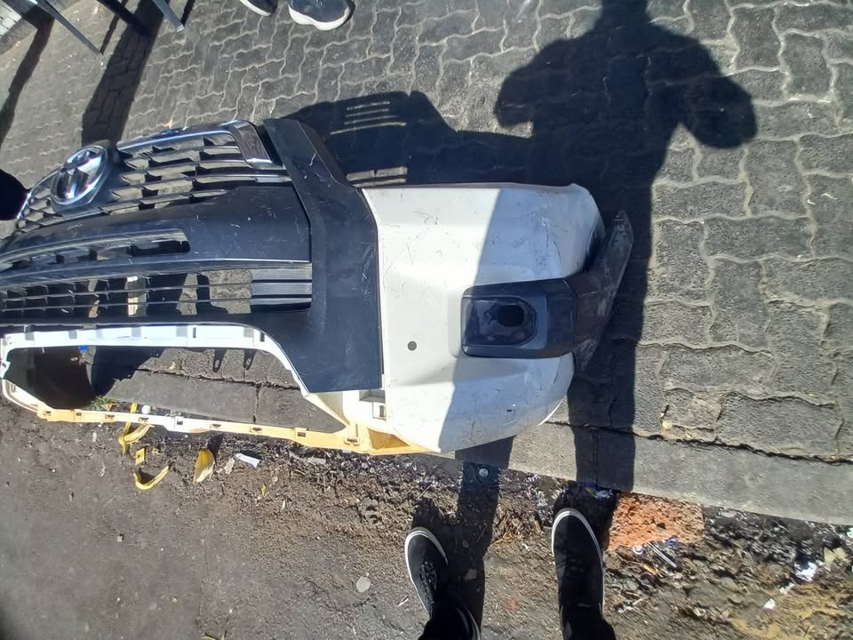 TOYOTA HILUX GD-6 LEGEND 50 FRONT BUMPER R10 - Private Seller TOYOTA HILUX GD-6 LEGEND 50 FRONT BUMPER R10 - Private Seller