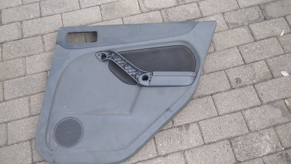 FORD FOCUS RIGHT REAR DOOR PAD FOR SALE - Private Seller FORD FOCUS RIGHT REAR DOOR PAD FOR SALE - Private Seller