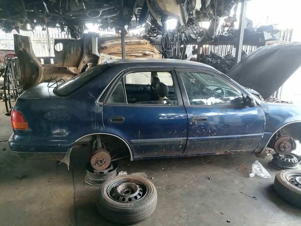 Toyota corolla RSI shape stripping for spares