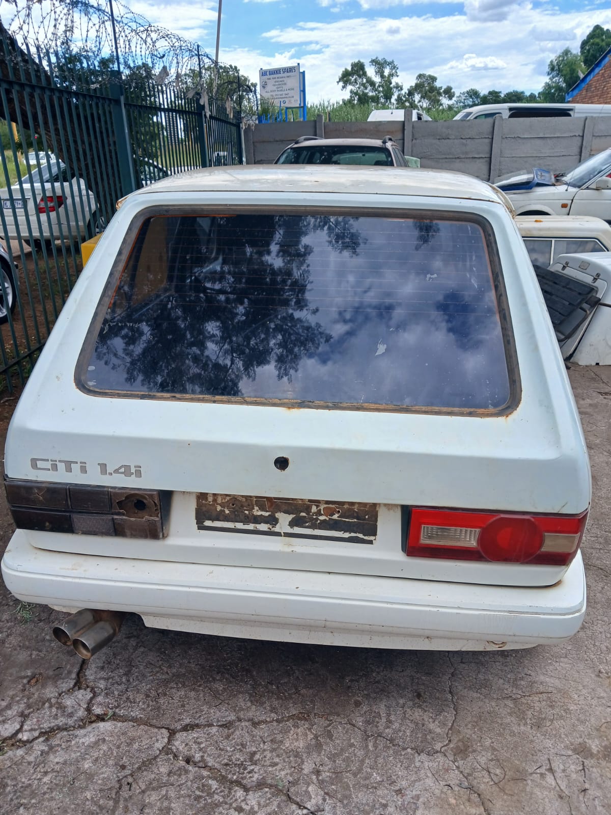 VW GOLF FOR STRIPPING CALL FOR INFO - Private Seller
