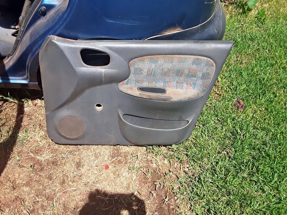 DAEWOO LANOS DOOR PANELS - Private Seller