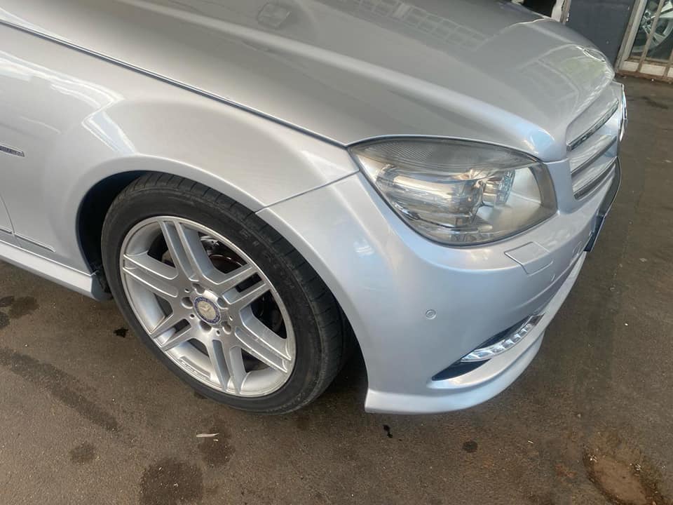 2011 MERCEDES BENZ C200