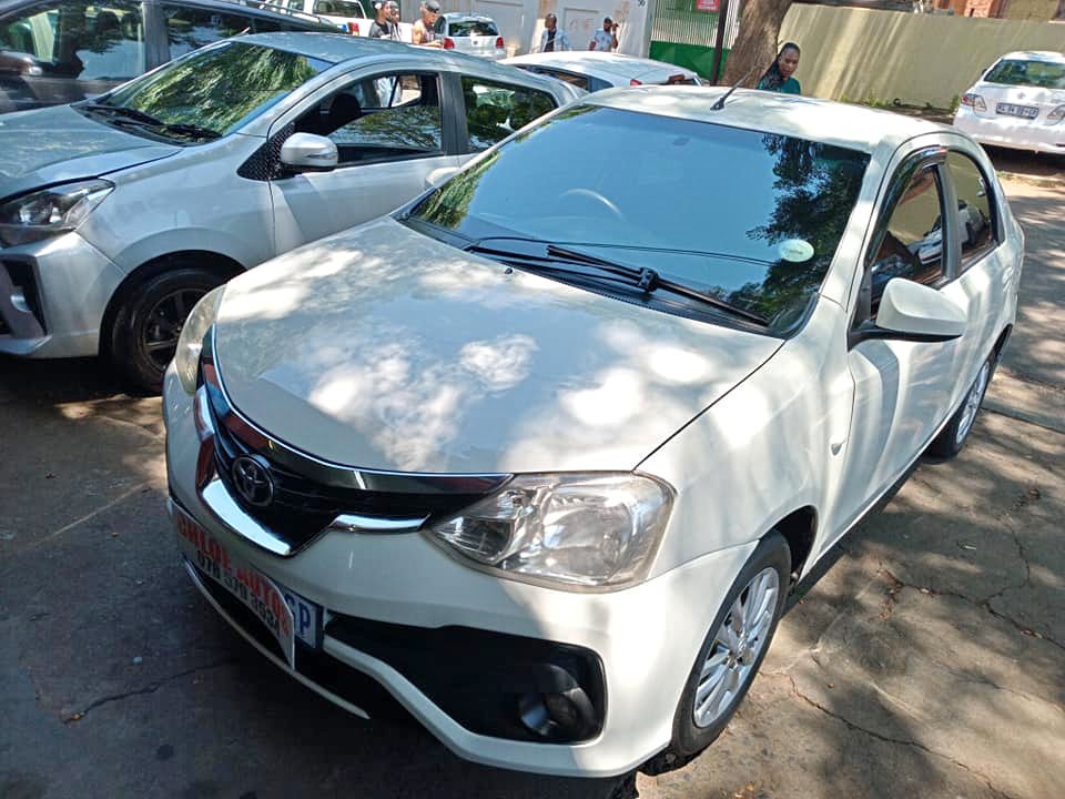 2018 Toyota Etios 1,5 Sprint Manual,Petrol  White color
