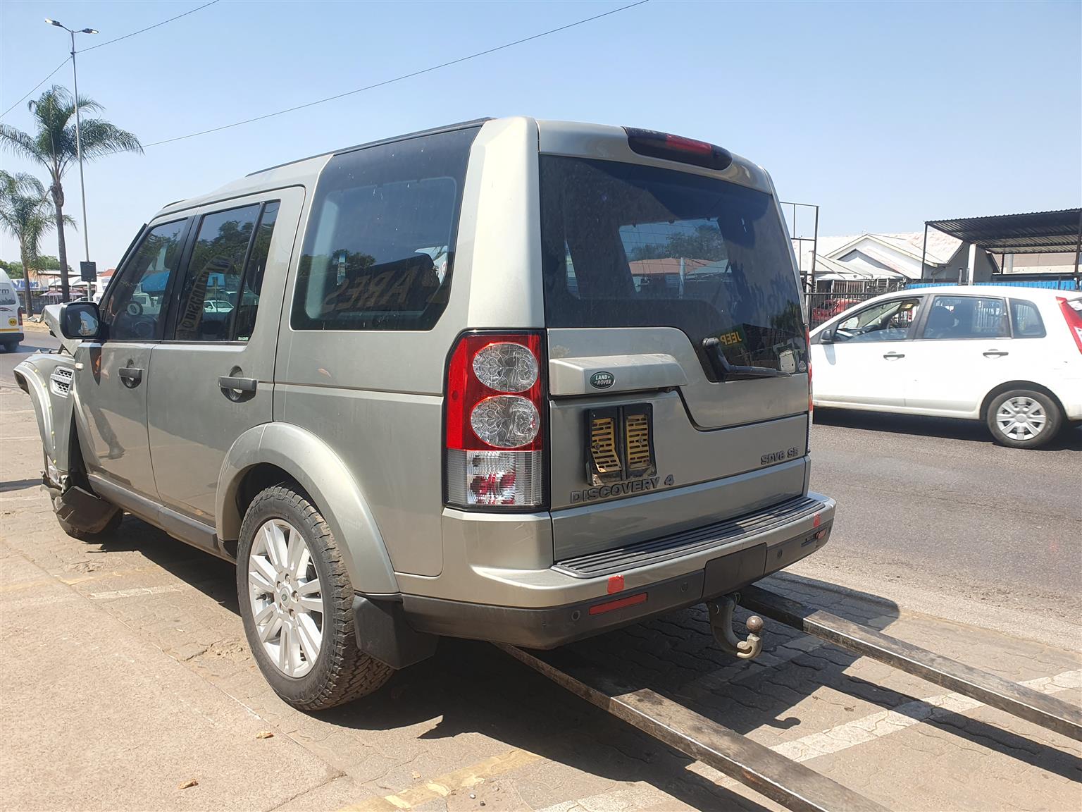 Discovery 4 SDV6 SE Stripping for Spares - Private Seller Discovery 4 SDV6 SE Stripping for Spares - Private Seller