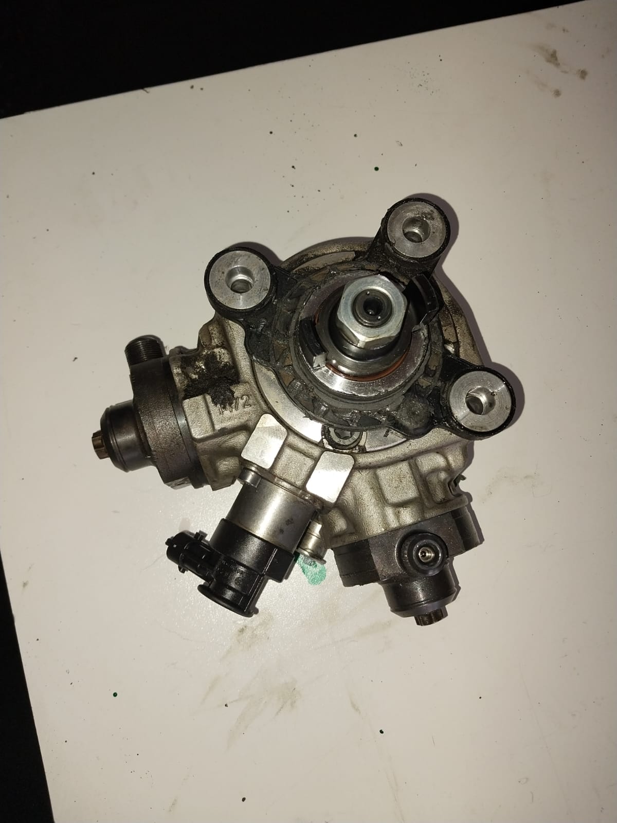 Volvo S60 D5 2012 Disiel pump for sale - Private Seller Volvo S60 D5 2012 Disiel pump for sale - Private Seller