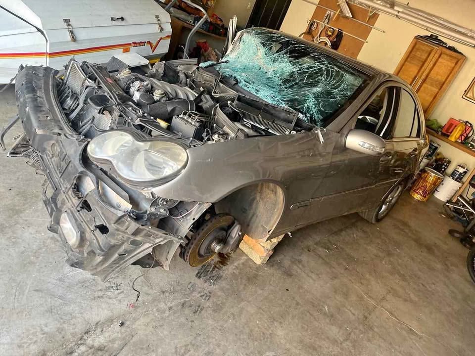 Mercedes Benz c240 for stripping