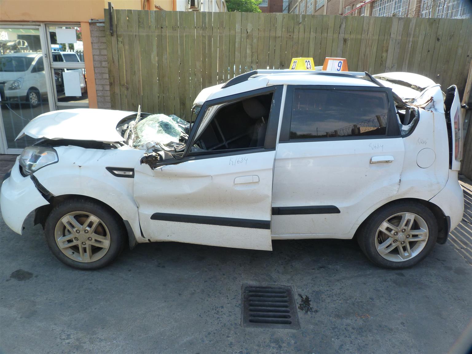 Kia Soul 1,6 Manual - 2010 Spares - Private Seller Kia Soul 1,6 Manual - 2010 Spares - Private Seller