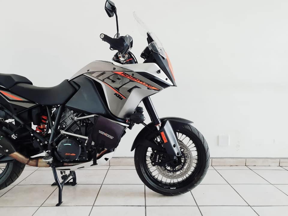 LIKE NEW KTM 1190 ADV - Private Seller LIKE NEW KTM 1190 ADV - Private Seller