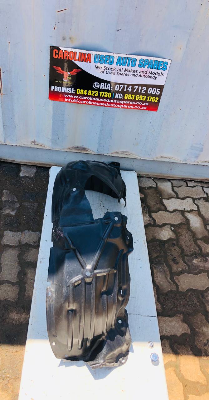 Mazda 3 left side front fender liner (2014-2018) - Private Seller