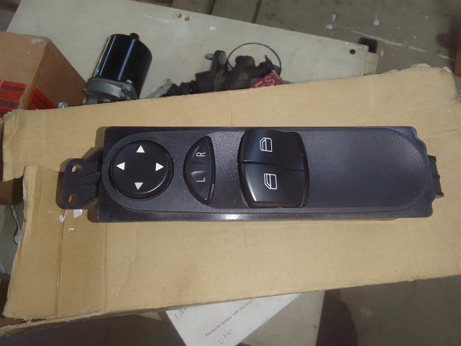 Mercedes Benz Vito W639 new window switch for sale - Private Seller Mercedes Benz Vito W639 new window switch for sale - Private Seller
