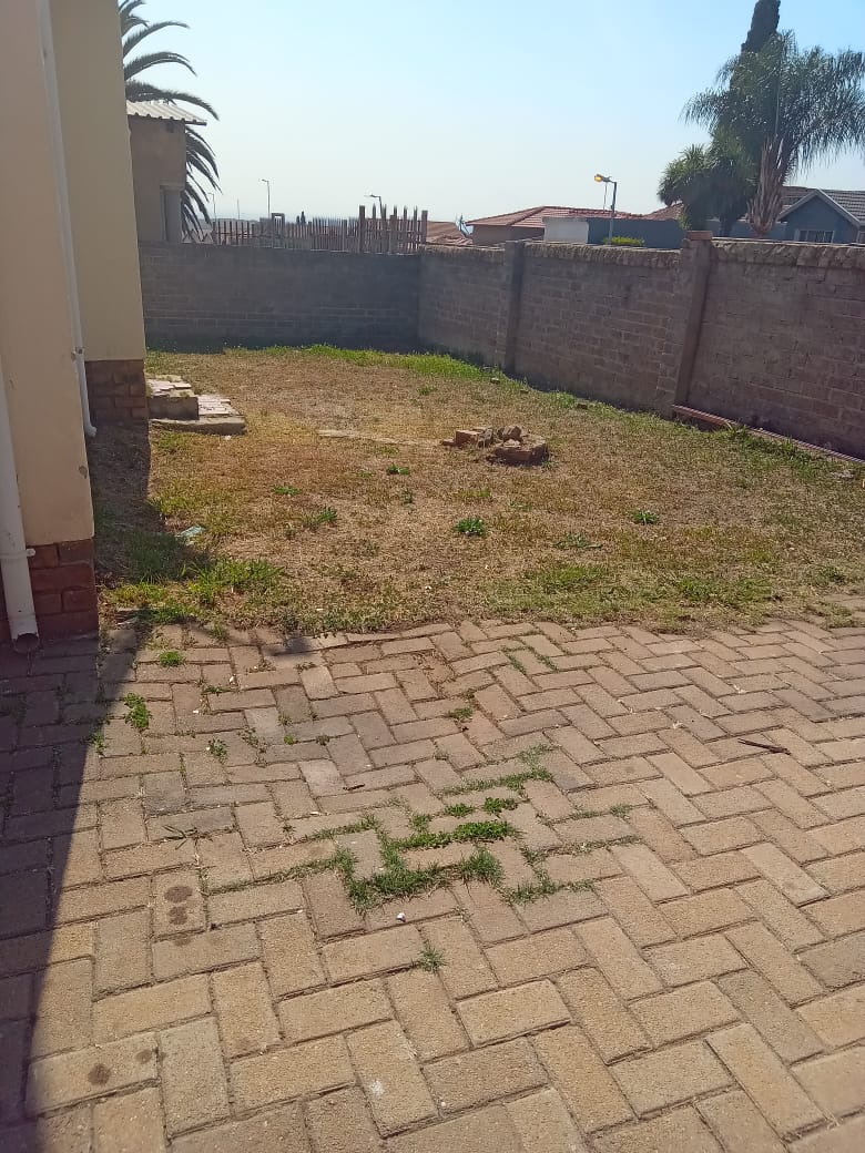 House for Rent in Zakariyya Park Johannesburg south Junk Mail