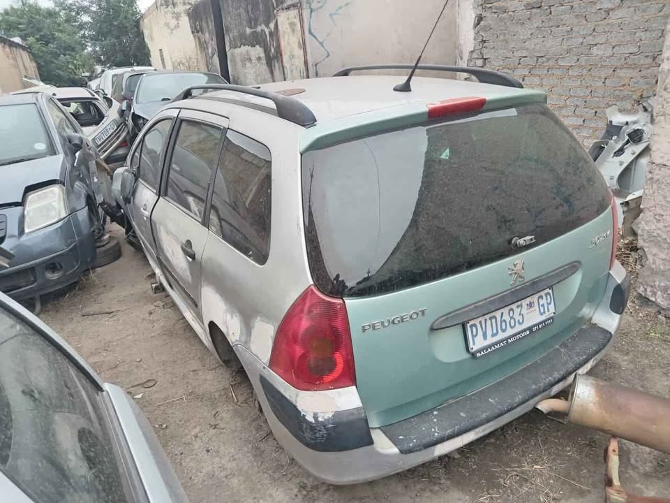 Peugeot 307 station wagon Stripping For Spares Peugeot 307 station wagon Stripping For Spares
