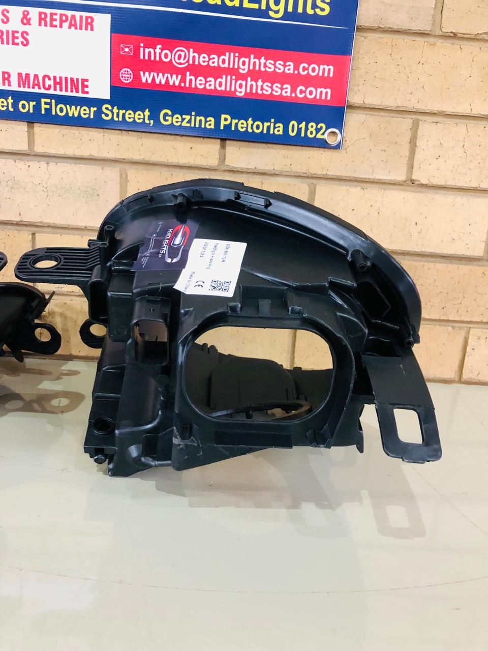 Mini Cooper R60 countryman left and right side headlight replacement housing - Private Seller Mini Cooper R60 countryman left and right side headlight replacement housing - Private Seller