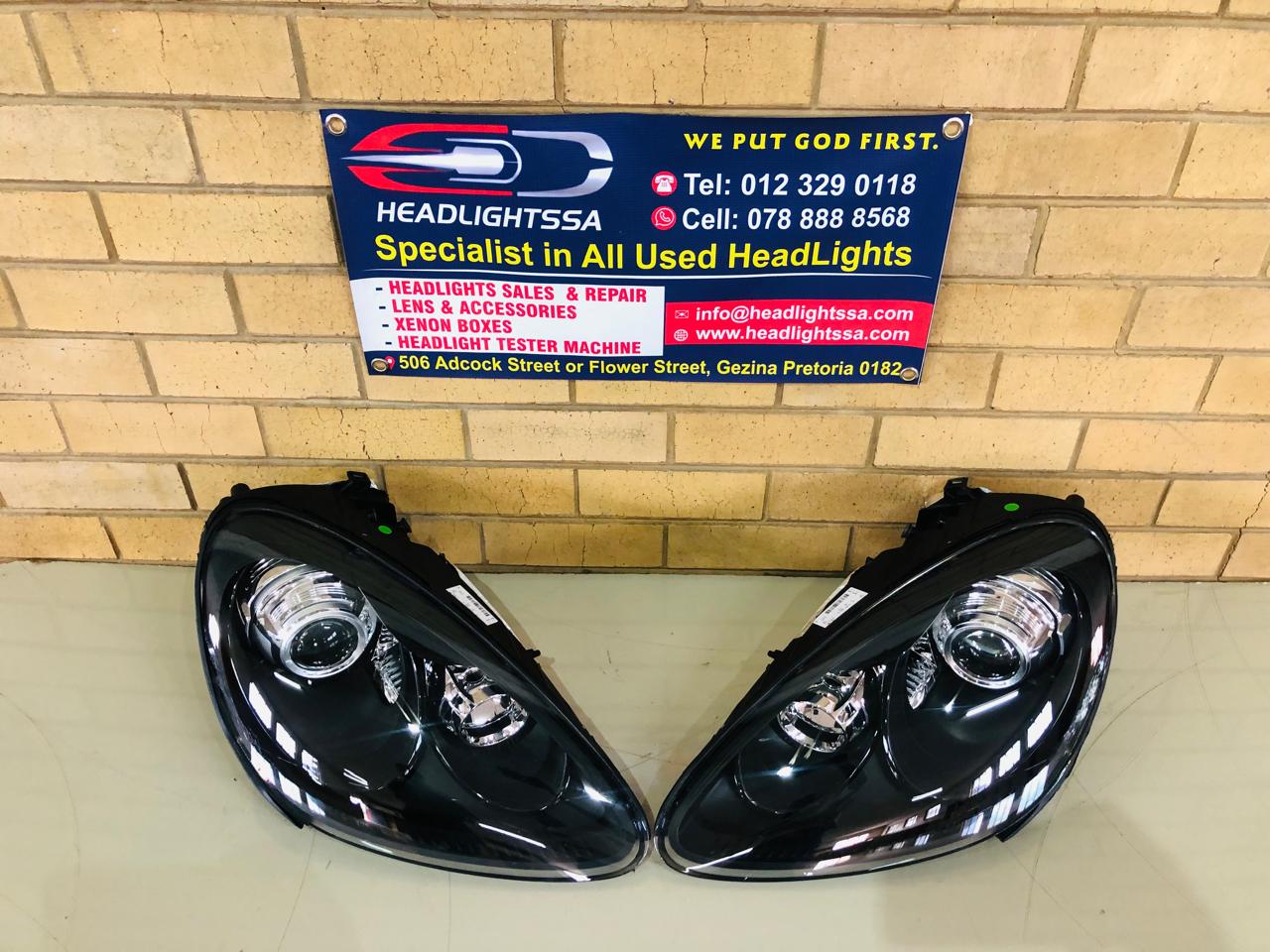 Porsche Cayenne 958 GTS black/shadow left and right side xenon headlight (AFS) - Private Seller Porsche Cayenne 958 GTS black/shadow left and right side xenon headlight (AFS) - Private Seller
