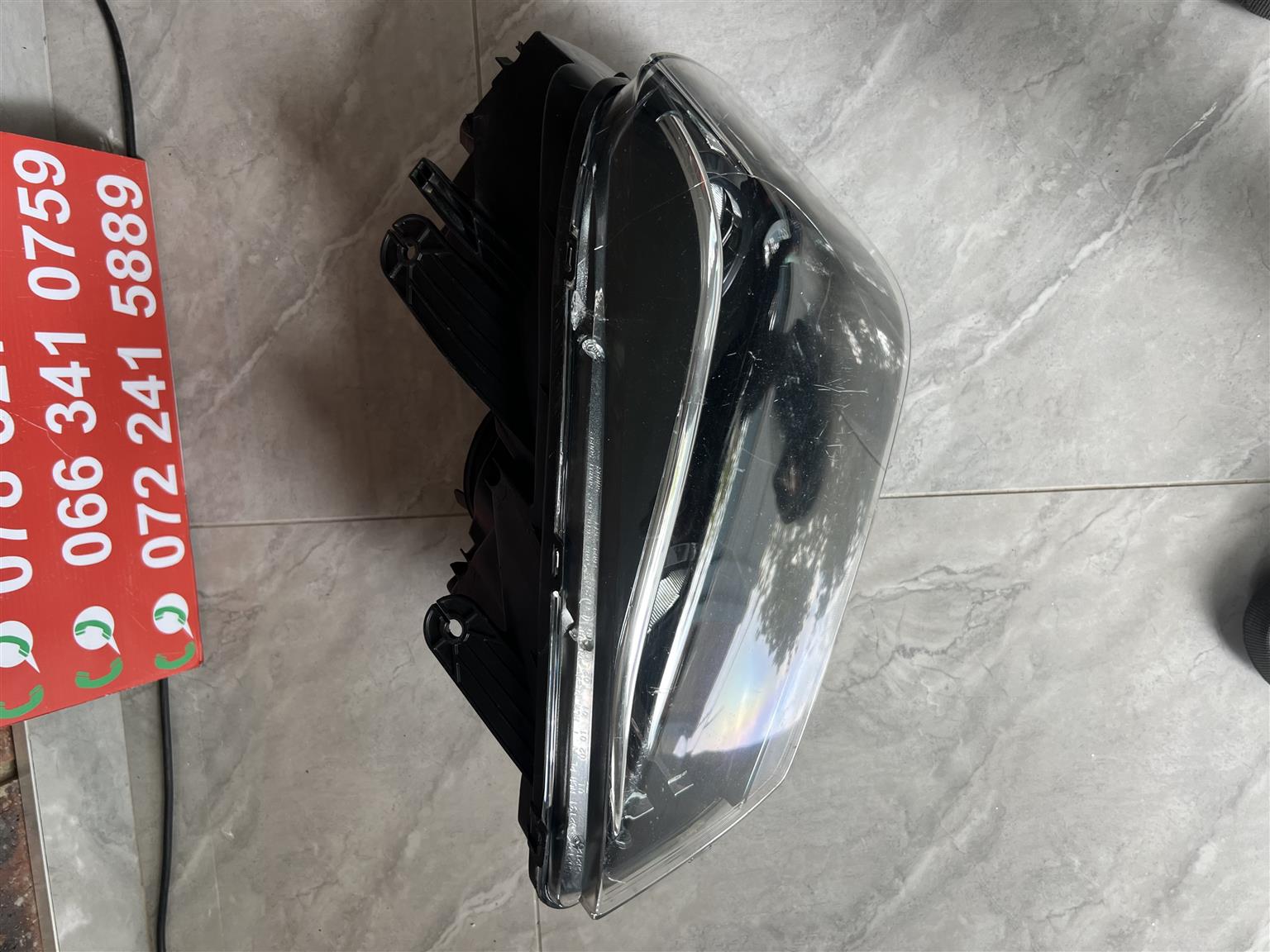 Mahindra Scorpio Headlight - Private Seller Mahindra Scorpio Headlight - Private Seller