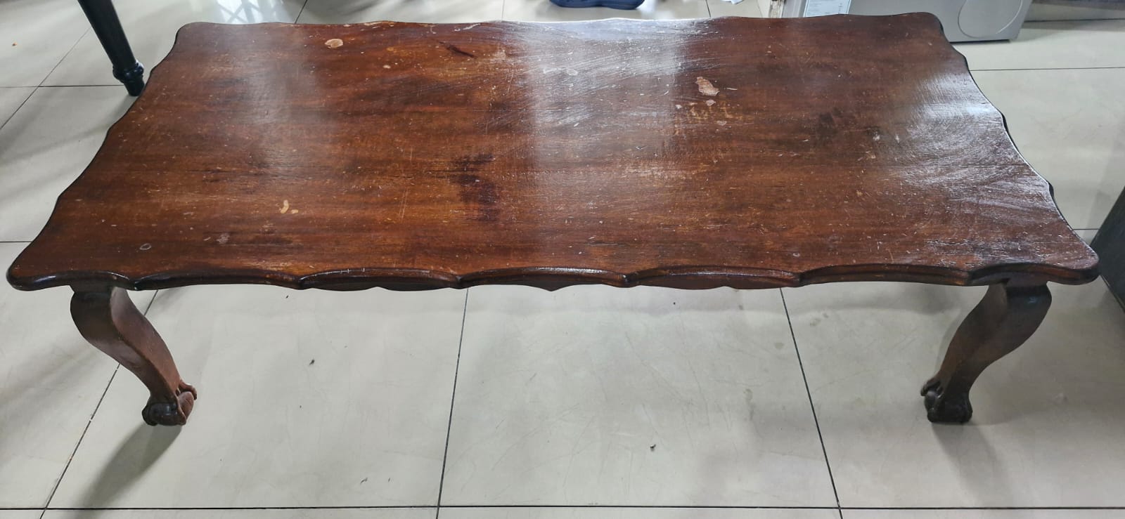 Solid dark wood coffee table. In good condition Solid dark wood coffee table. In good condition