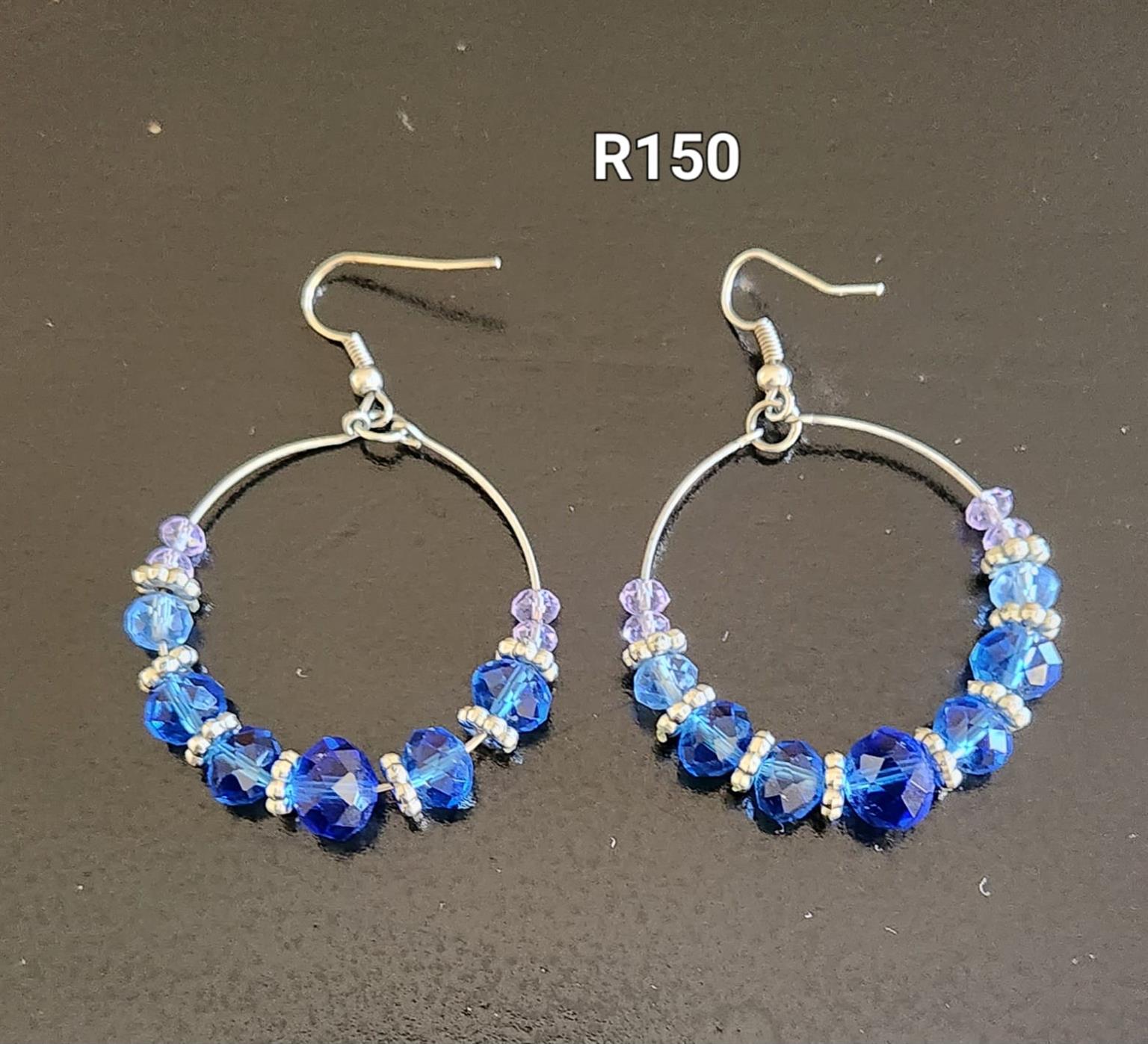 Elegant Neck Accessories, Earings, & Wrist Accessories.