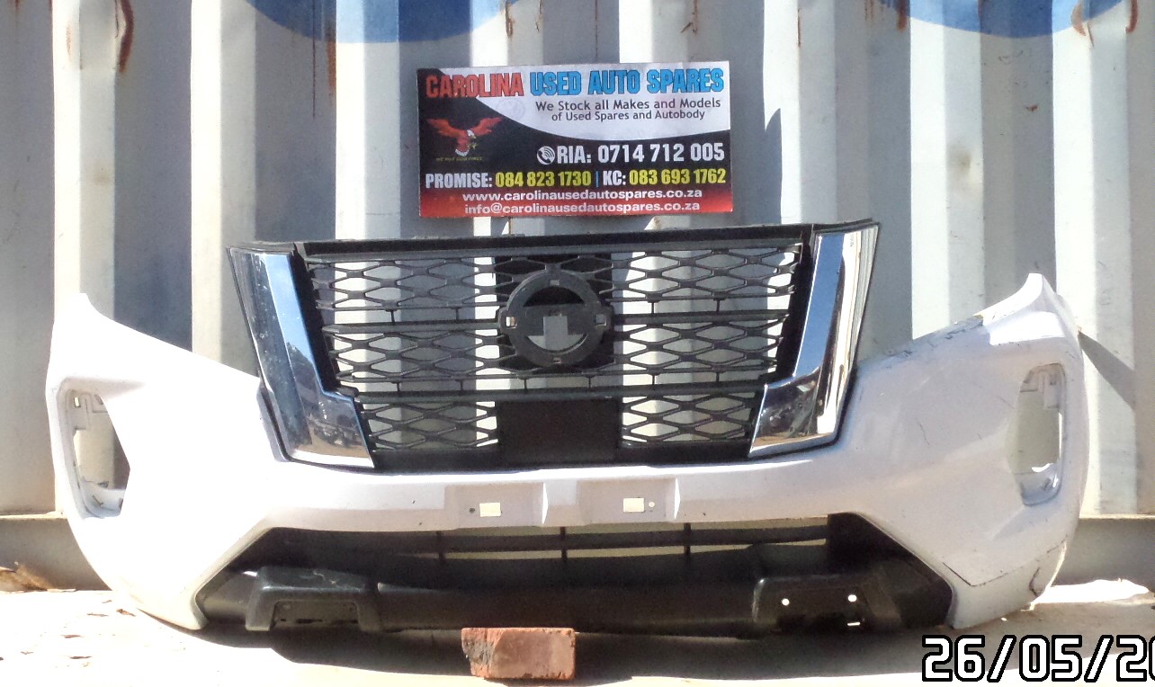 Nissan Navara front bumper with chrome radiator grill (no badge) - Private Seller Nissan Navara front bumper with chrome radiator grill (no badge) - Private Seller