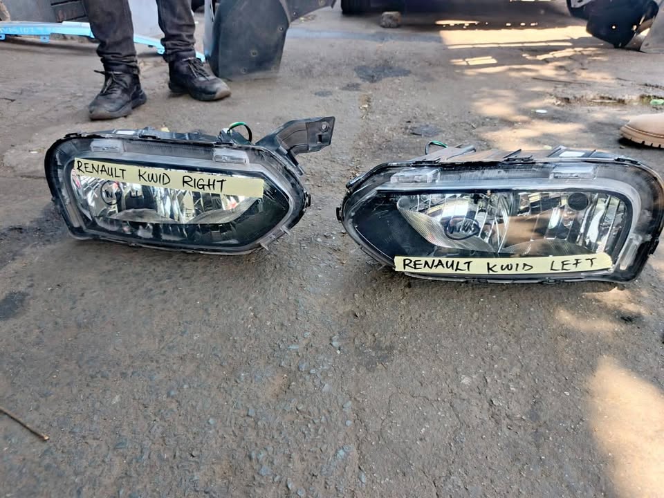Renault kwid left and right Headlight - Private Seller Renault kwid left and right Headlight - Private Seller