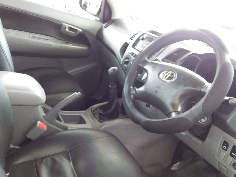 Used Toyota Hilux 2.8GD-6 Xtra cab 4x4 Legend 50 - Private Seller