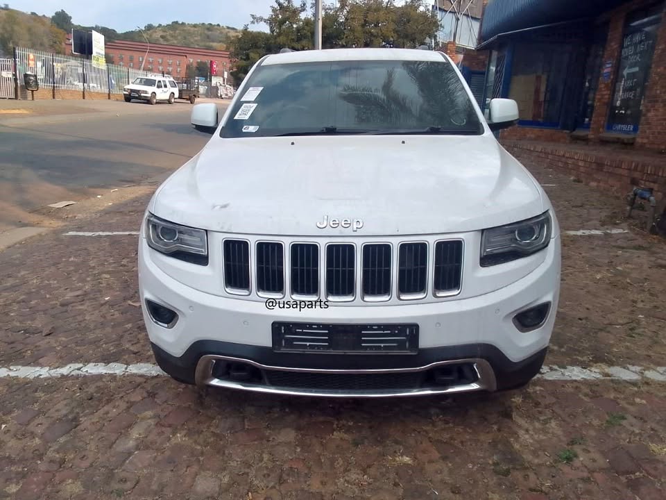 2014 Jeep Grand Cherokee WK2 Body Parts for Sale - Private Seller 2014 Jeep Grand Cherokee WK2 Body Parts for Sale - Private Seller