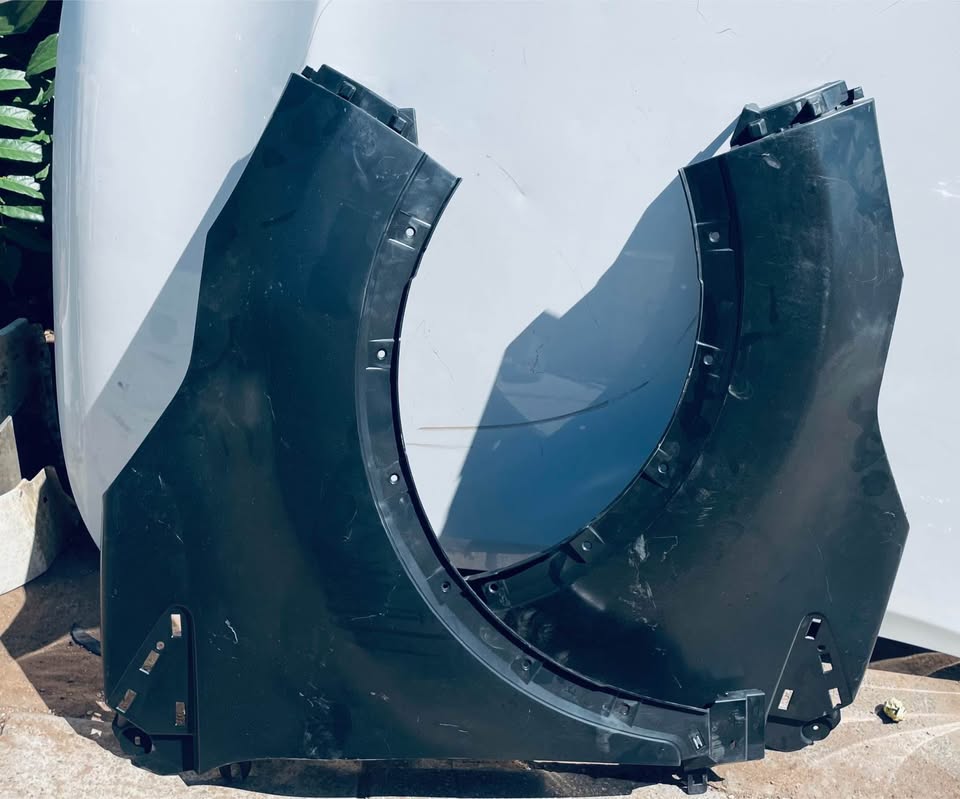 RENAULT CAPTUR fenders - Private Seller RENAULT CAPTUR fenders - Private Seller