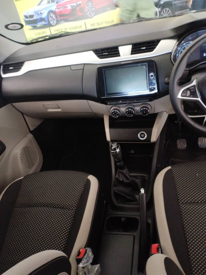 2024 Renuat TRIBER 1.0 7SEATER MANUAL