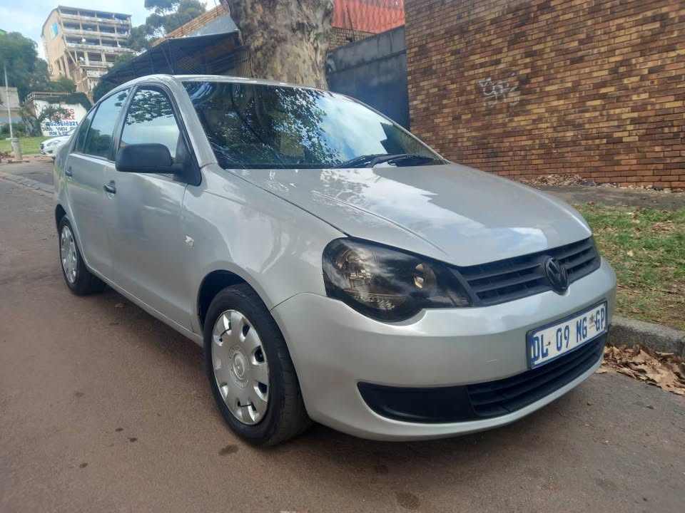 2010 VW Polo Vivo Sedan 1.4 Petrol, Manual, Silver, 92000kms,