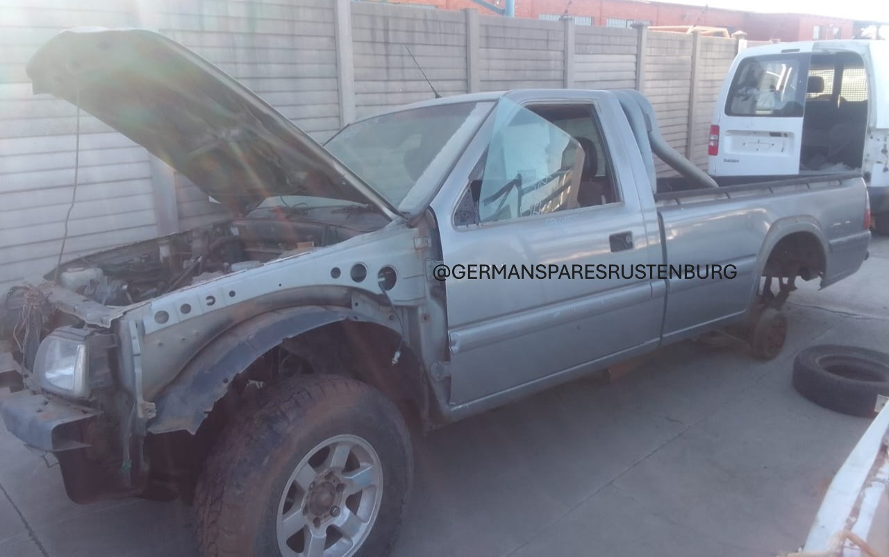 2010 ISUZU KB300 1.5 NOW STRIPPING FOR SPARES