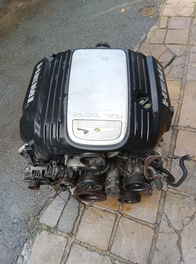 Chrysler 5.7 Hemi & Gearbox