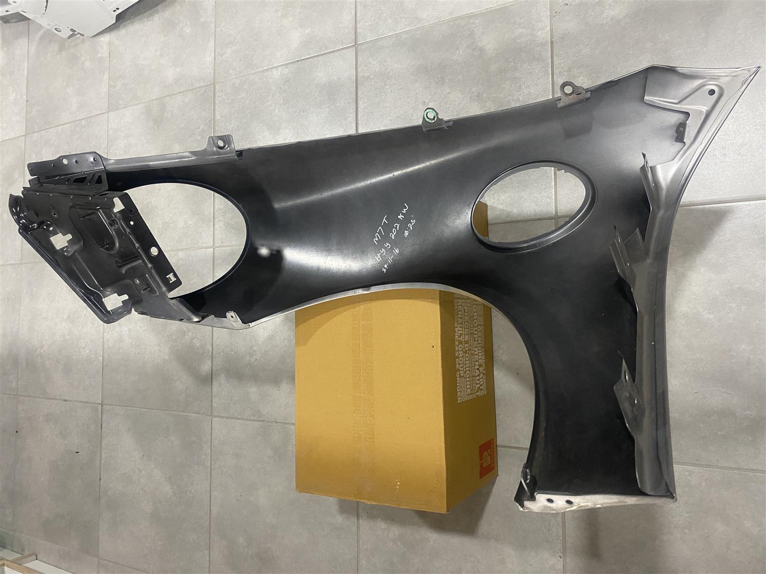 2017 PORSCHE 911 CARRERA RIGHT FRONT ALUMINIUM FENDER FOR SALE - Private Seller 2017 PORSCHE 911 CARRERA RIGHT FRONT ALUMINIUM FENDER FOR SALE - Private Seller