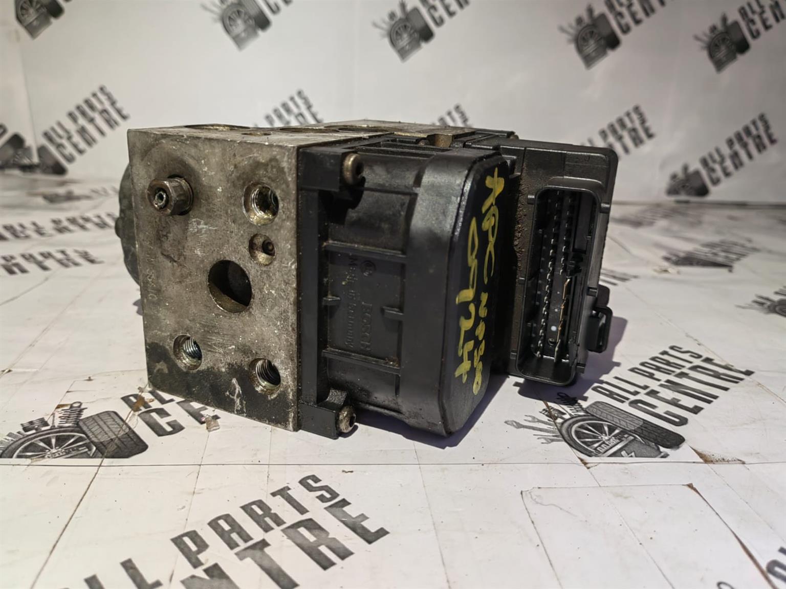 Nissan Np300 Hardbody ZD30 ABS pump for sale – Used