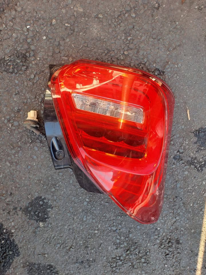 Suzuki Swift Taillight Left Side - Private Seller Suzuki Swift Taillight Left Side - Private Seller