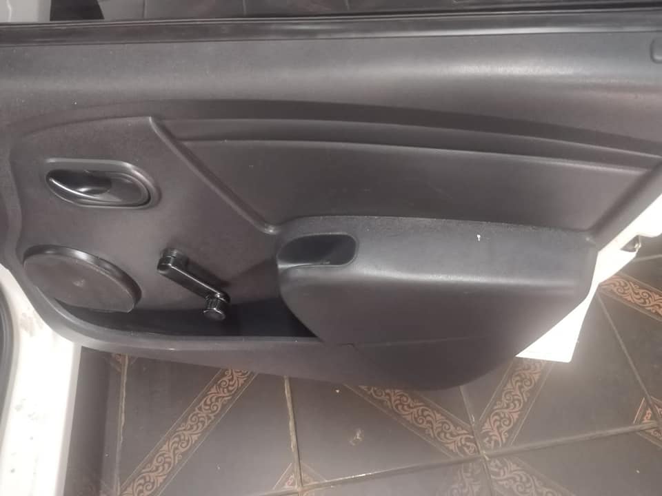 2014 Nissan NP200 1.6 Petrol, Manual Spare key 90000km