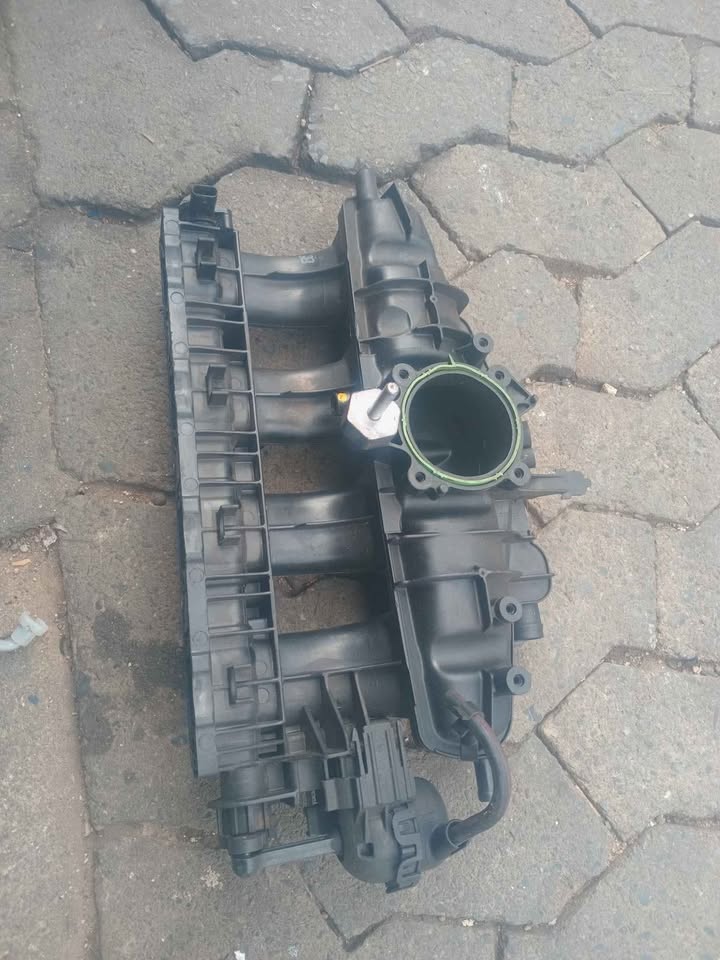 Intake Manifold From 2010 Audi A4 Quattro AA OEM - Private Seller Intake Manifold From 2010 Audi A4 Quattro AA OEM - Private Seller