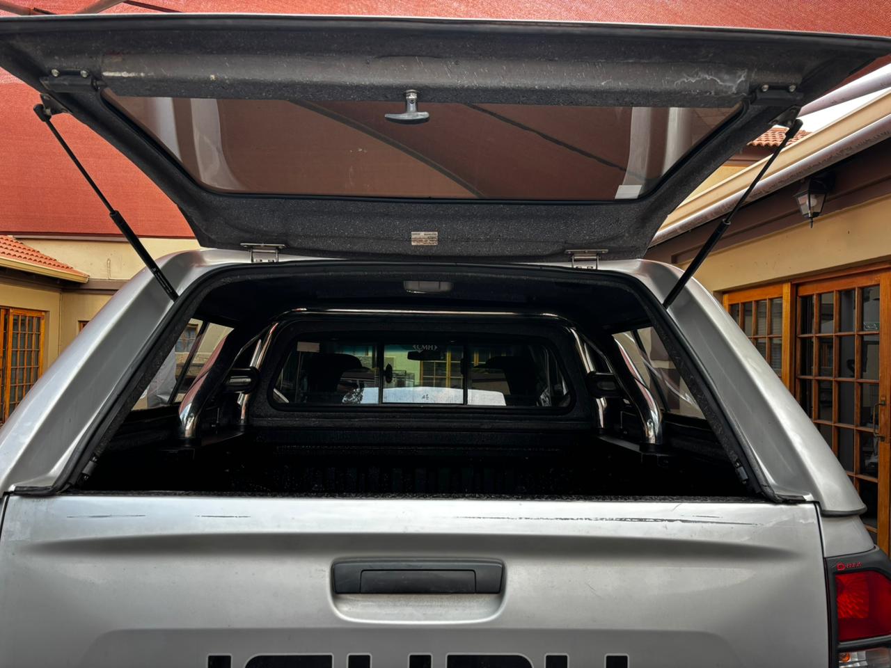 Andy Cab  platinum gen 6 silver isuzu double cab canopy mint condition - Private Seller