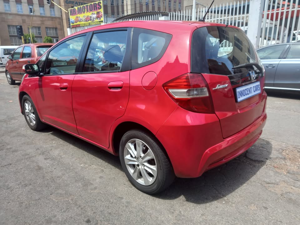 2013 HONDA JAZZ 1.6 PETROL, AUTOMATIC TRANSMISSION, RED COLOUR