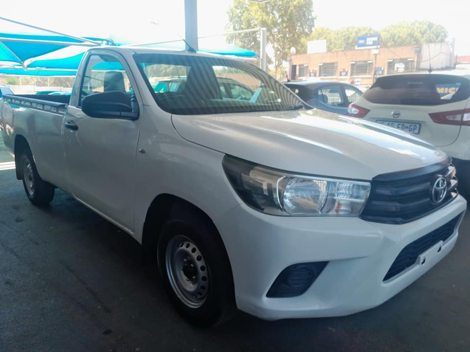 2017 TOYOTA HILUX 2.0 VVTI SINGLE CAB MANUAL