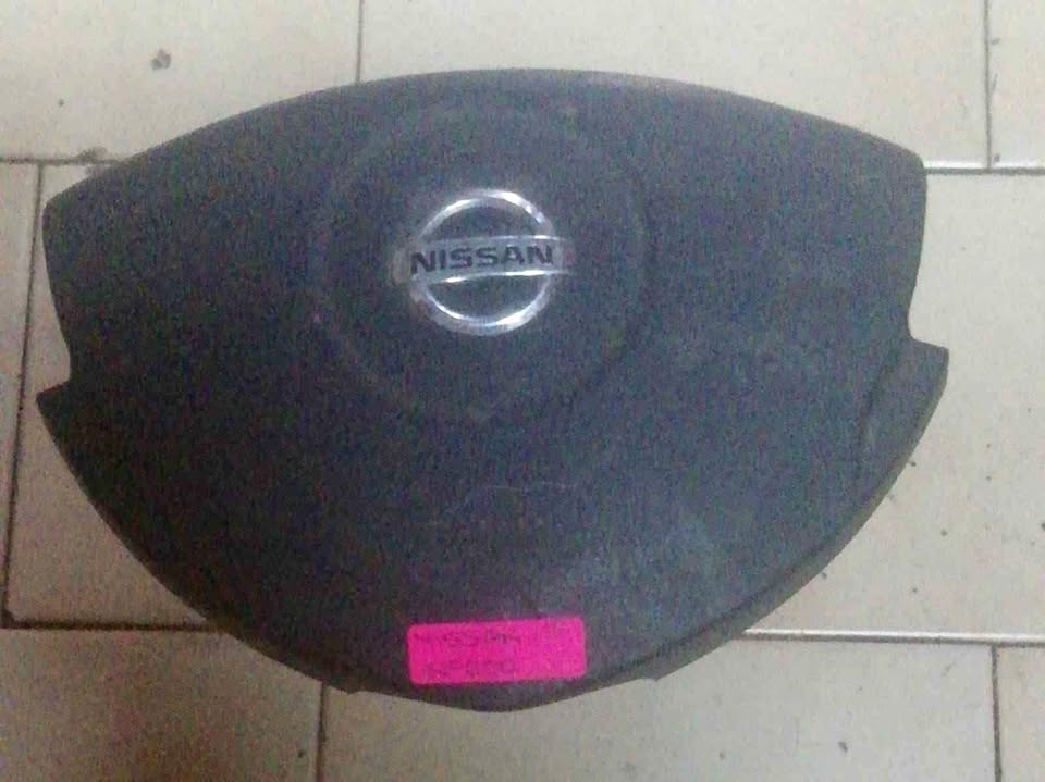 Nissan Np200 steering wheel airbag - Private Seller Nissan Np200 steering wheel airbag - Private Seller