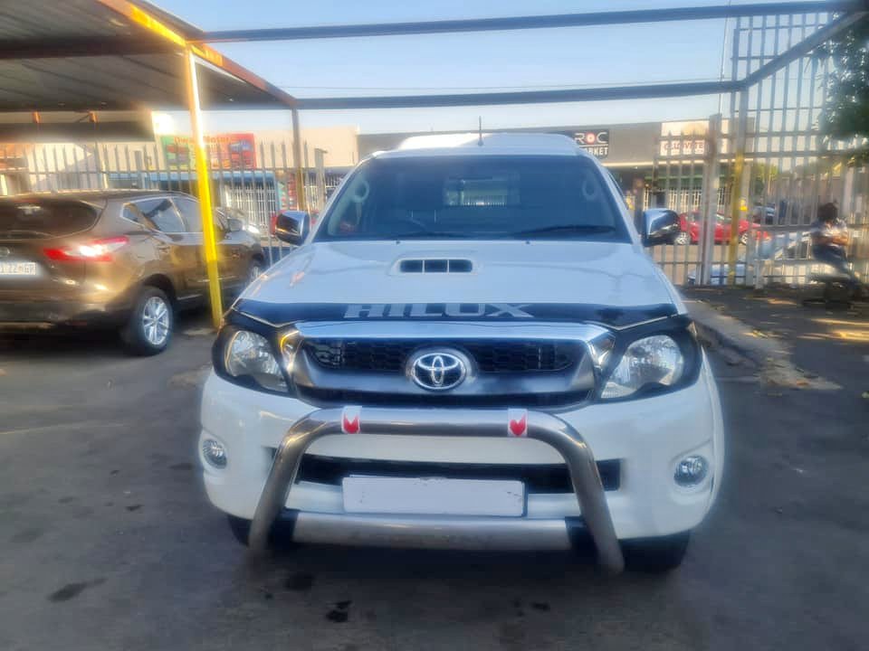 2011 Toyota Hilux 3.0 D4D 4×2 Single Cab High Rider 2011 Toyota Hilux 3.0 D4D 4×2 Single Cab High Rider