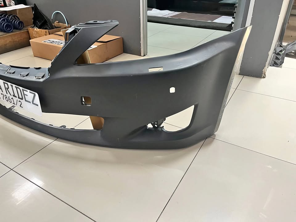 LEXUS is250 FACE-LIFT FRONT BUMPER AVAILABLE. - Private Seller LEXUS is250 FACE-LIFT FRONT BUMPER AVAILABLE. - Private Seller