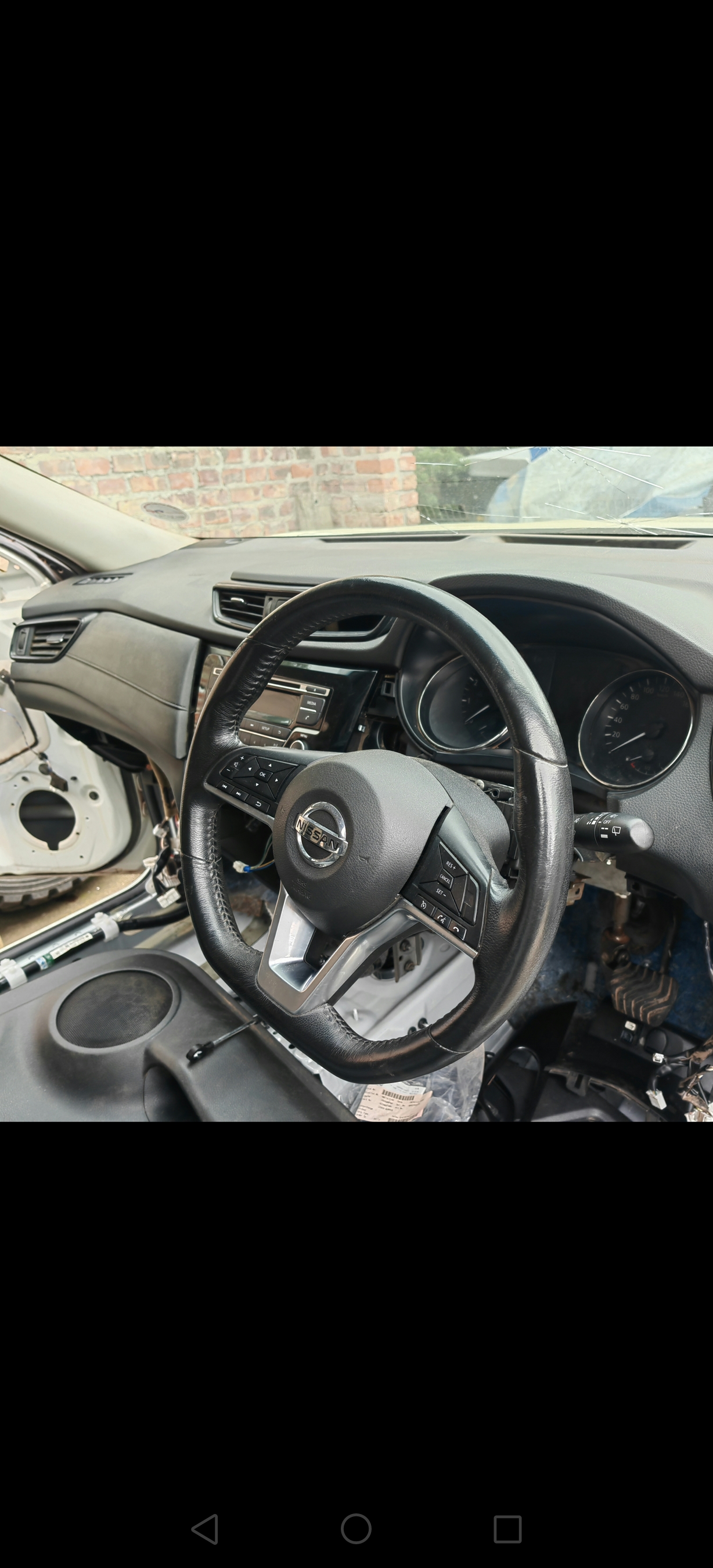 Nissan xtrail dashboard and airbags - Private Seller Nissan xtrail dashboard and airbags - Private Seller