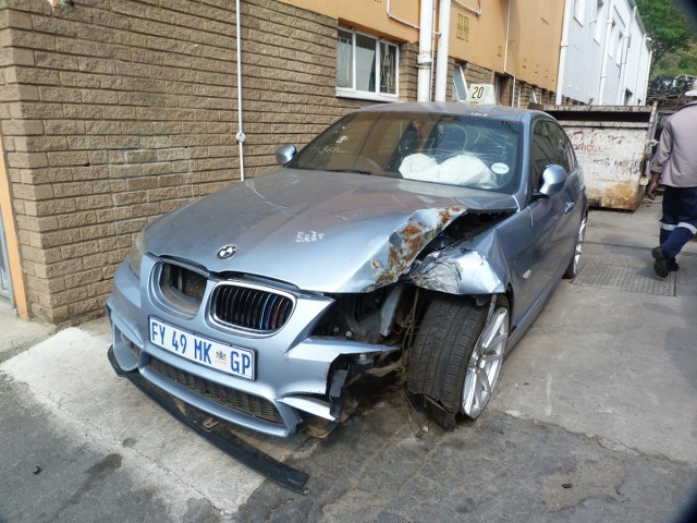 Currently stripping BMW 320I D E90 BLUE - Private Seller Currently stripping BMW 320I D E90 BLUE - Private Seller